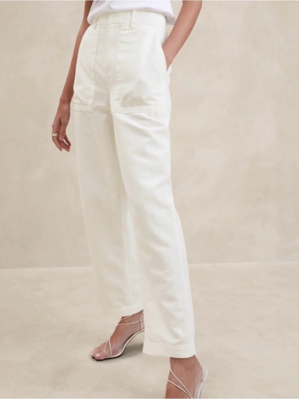 NWT Banana Republic Mya Cotton-Linen Cargo Iced Vanilla Ivory Pants Size 6 long